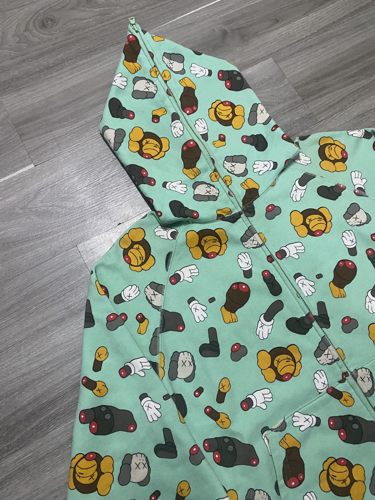 Bape GRAIL - BAPE X KAWS babymilo dissected slaughtered full zip Size US S / EU 44-46 / 1 - 2 Thumbnail