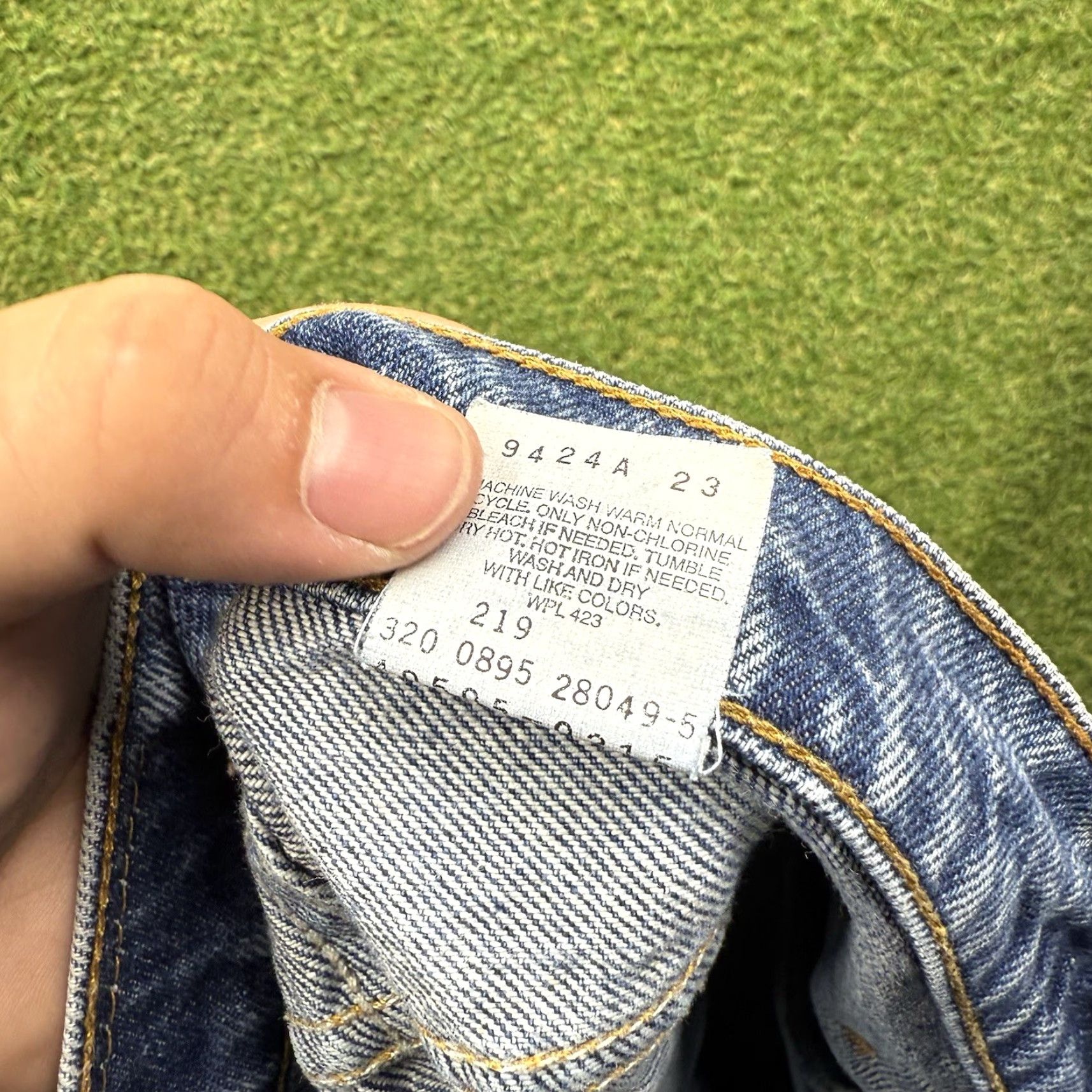 Levi's VINTAGE Levi's 505 Jean Shorts Mens 36 Blue Medium Wash Bermuda 5-Pocket Denim Casual 90s Mens Size US 36 / EU 52 - 7 Thumbnail