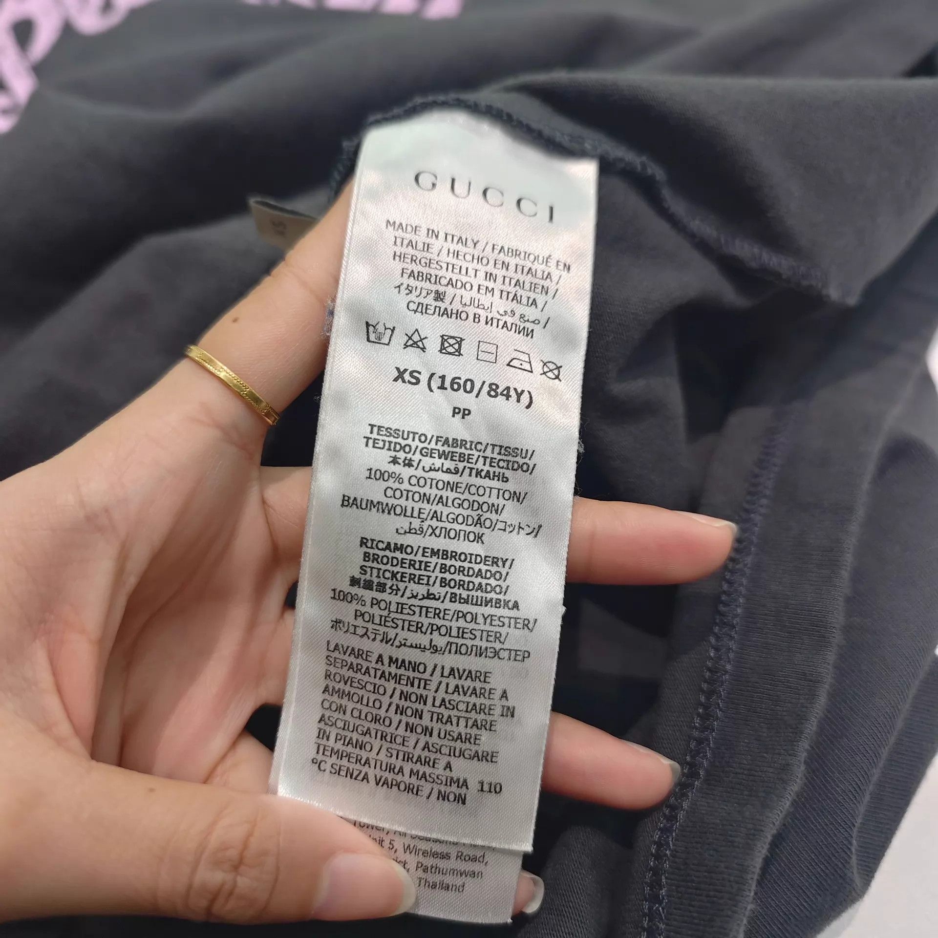 Gucci Gucci Strawberry Embroidery Black & Gray SS Tee XS Size XS / US 0-2 / IT 36-38 - 4 Thumbnail