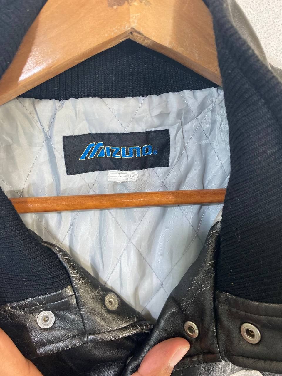 Mizuno vintage mizuno varsity jacket nice design Size US L / EU 52-54 / 3 - 7 Thumbnail
