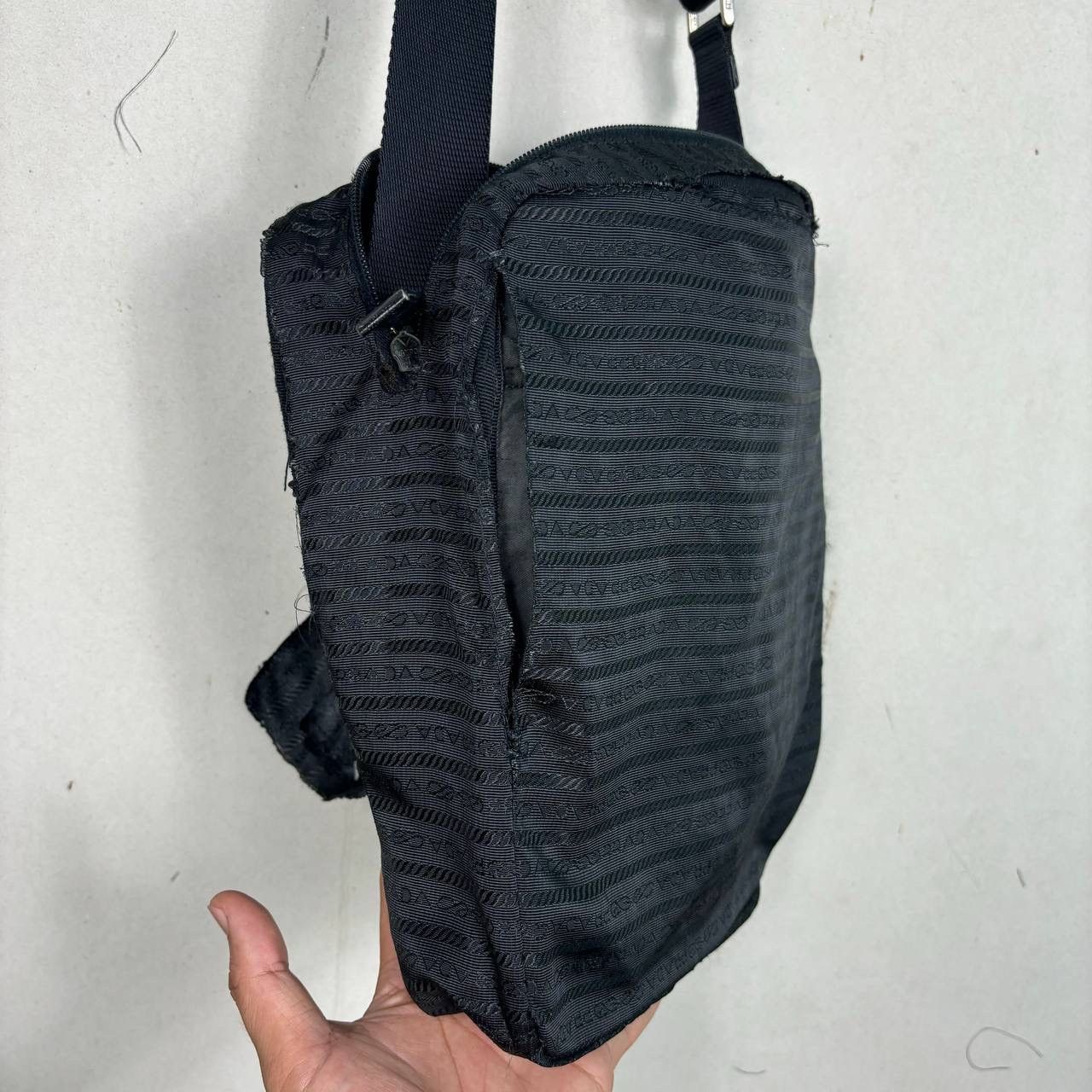 Prada Vintage Prada Vela Nylon Messenger Bag Black V161 Tessuto Size ONE SIZE - 22 Thumbnail