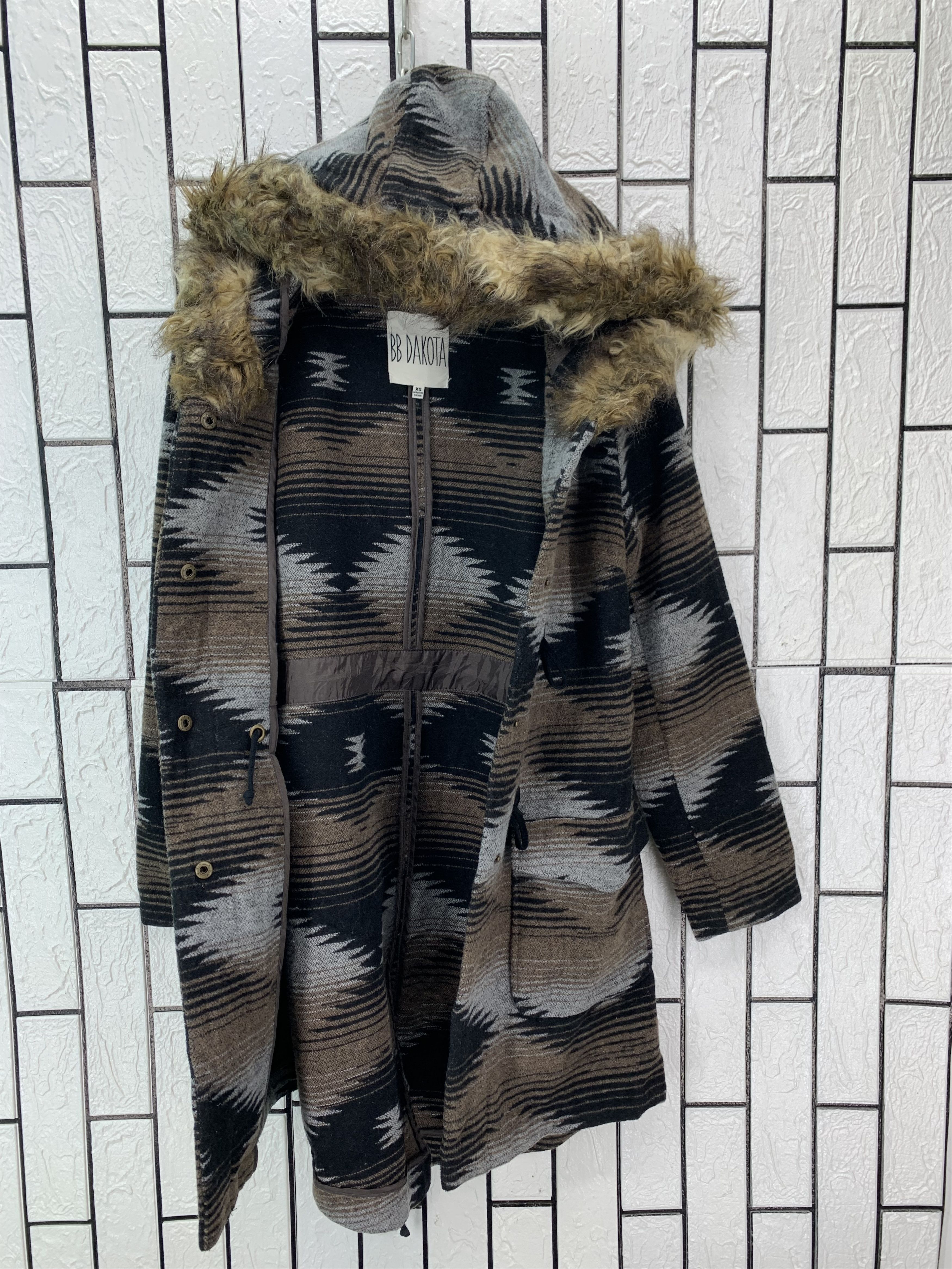 BB Dakota BB Dakota Blanket Fur Hoodie Size S / US 4 / IT 40 - 4 Thumbnail