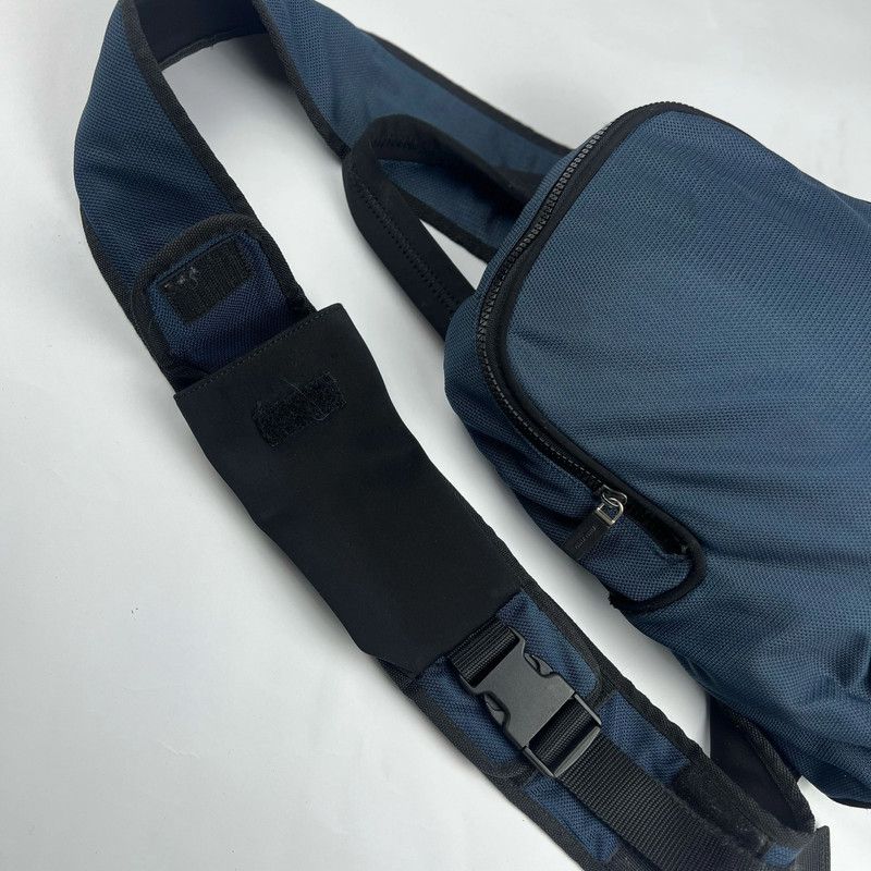 Miu Miu 90s Miu Miu Nylon Sling Rucksack in Navy Size ONE SIZE - 2 Thumbnail