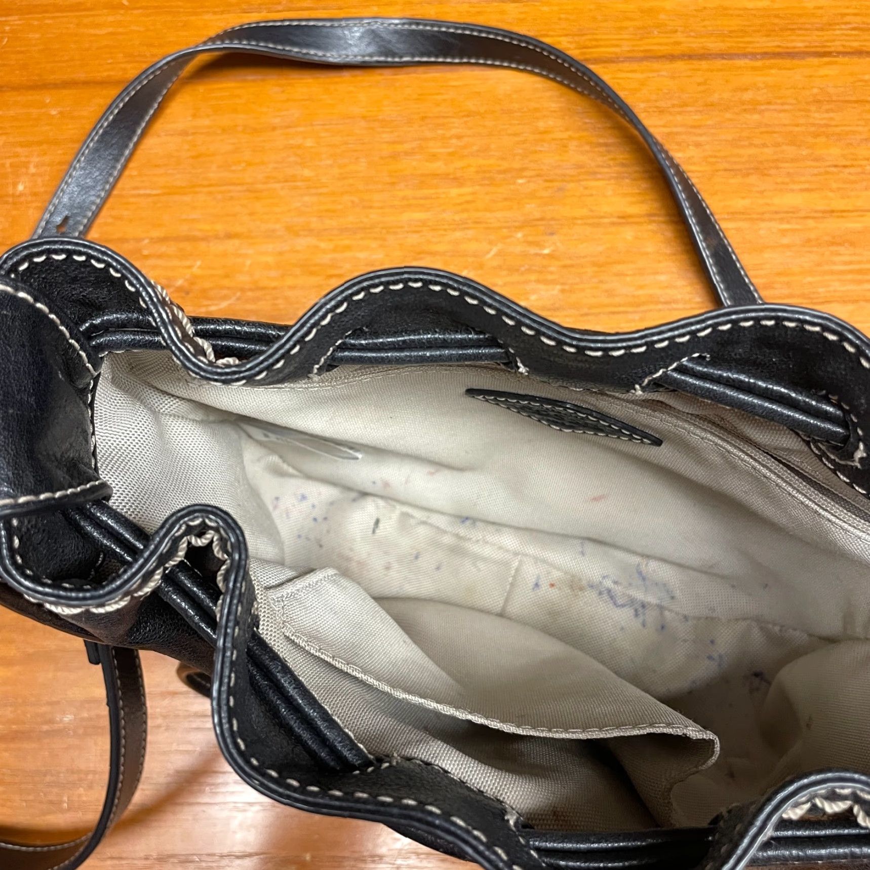 Fossil VINTAGE Fossil Palmer Bag Crossbody Women Black Pebbled Leather 90s Classic Designer Palmer Drawstring Bag Size ONE SIZE - 3 Thumbnail