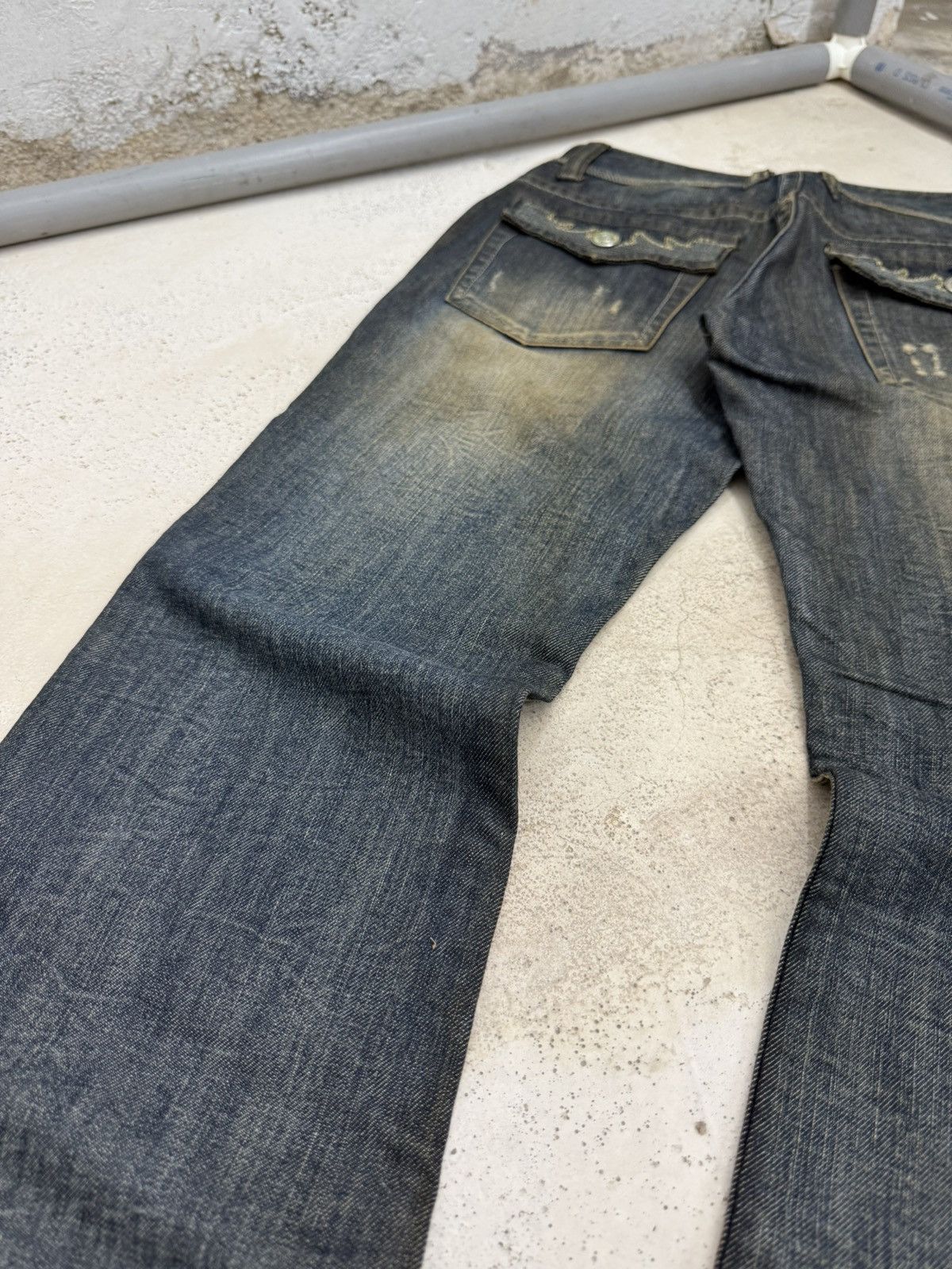 If Six Was Nine Ikka Japan Tribal Embroidered Muddy Wash Flared Denim Jeans Size US 29 - 20 Thumbnail