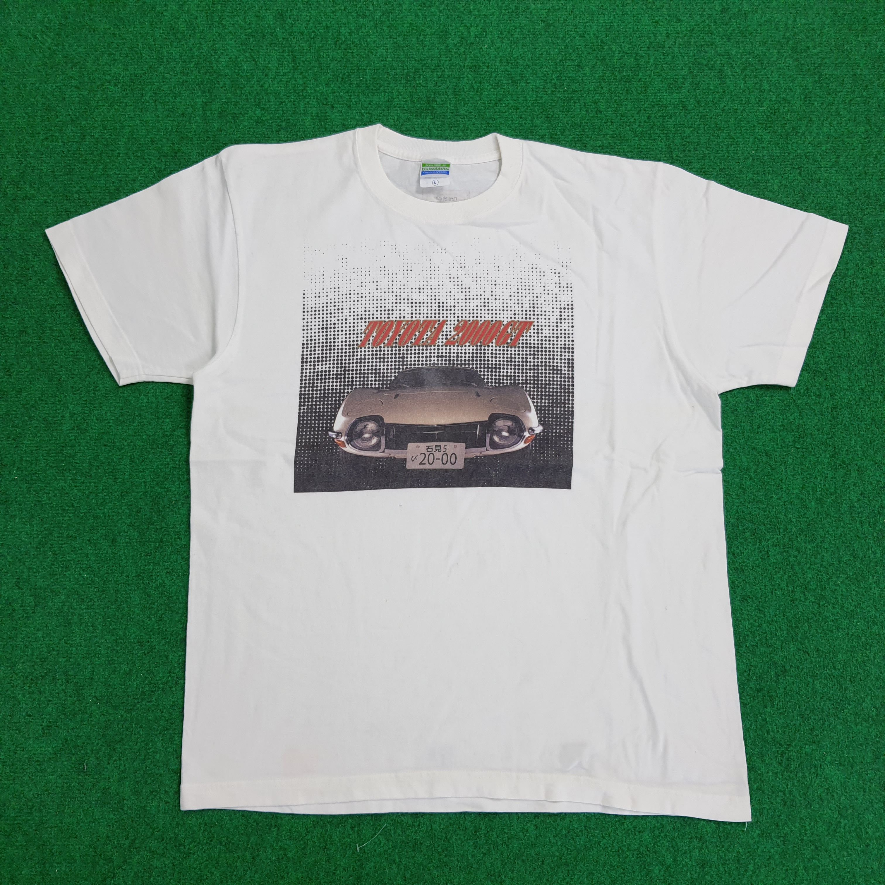 Toyota 2000GT Racing Car Tshirt