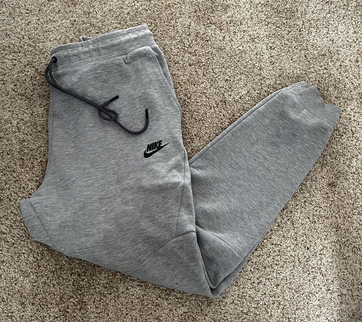 Vintage Nike Tech Sweatpants Size US 30 / EU 46 - 2 Thumbnail
