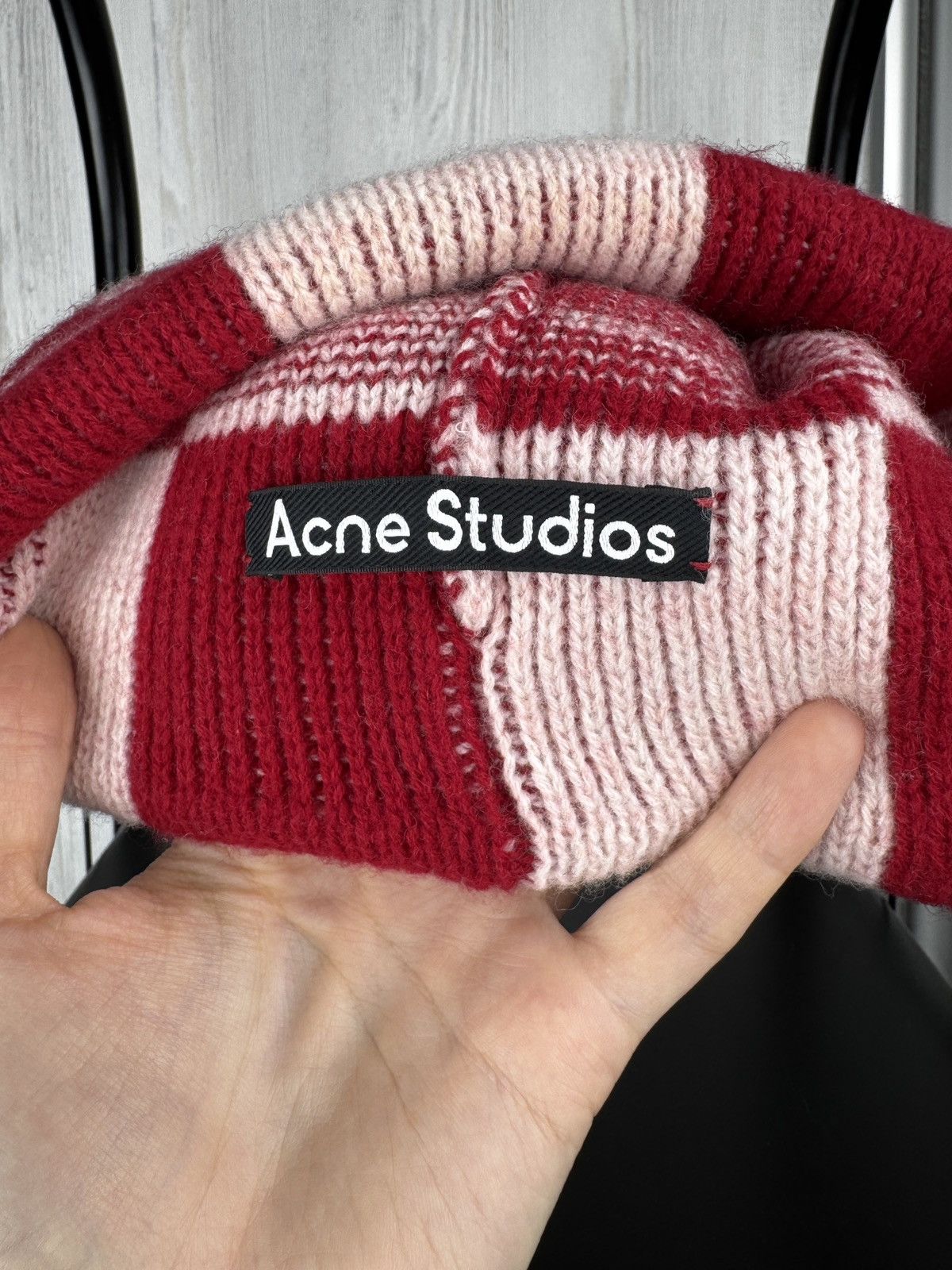 Acne Studios Acne Studios Jacquard Knit Beanie Red/Faded Pink Size ONE SIZE - 7 Thumbnail