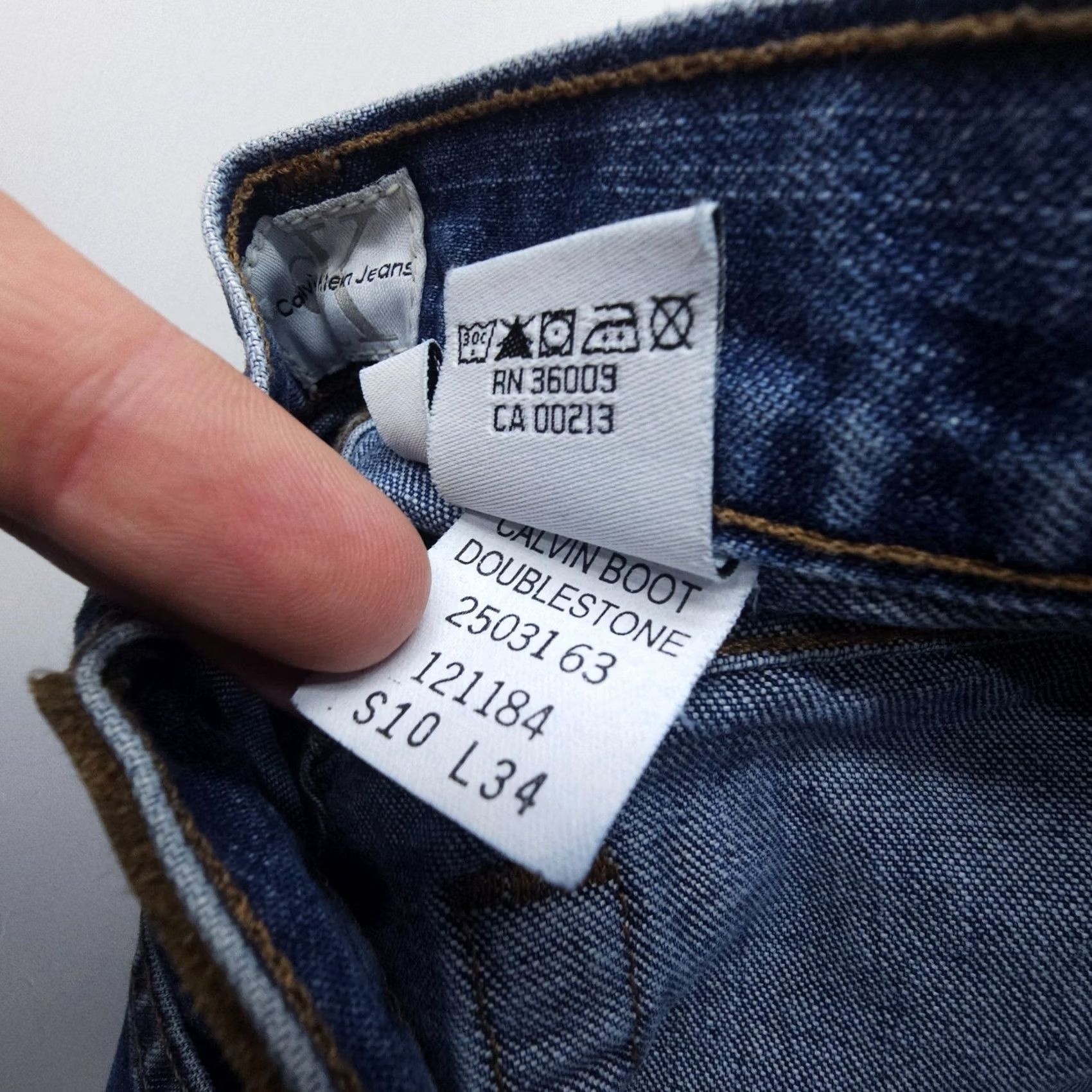 Calvin Klein VINTAGE Calvin Klein High Rise Bootcut Jeans Womens 10 Blue 90s USA 34in Inseam Regular Fabric Denim Cotton 5-Pocket Logo Size 32" / US 10 / IT 46 - 5 Thumbnail