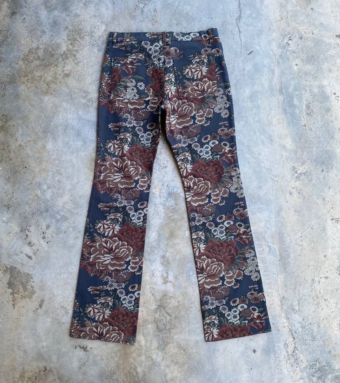 20471120 × Japanese Brand × Tornado Mart BJ05-23 FLARED JAPAN CHEALSEA OLD FLOWER SLIMFIT LOWRISE Size US 29 - 11 Thumbnail