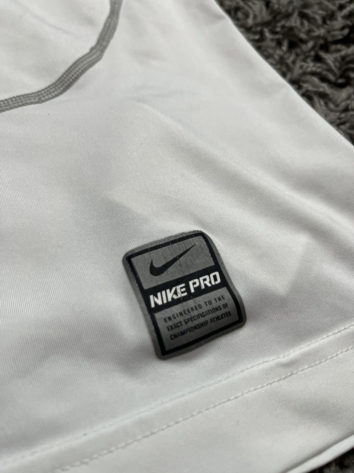 Nike Nike Pro Combat Compression T-Shirt White Size US S / EU 44-46 / 1 - 4 Thumbnail