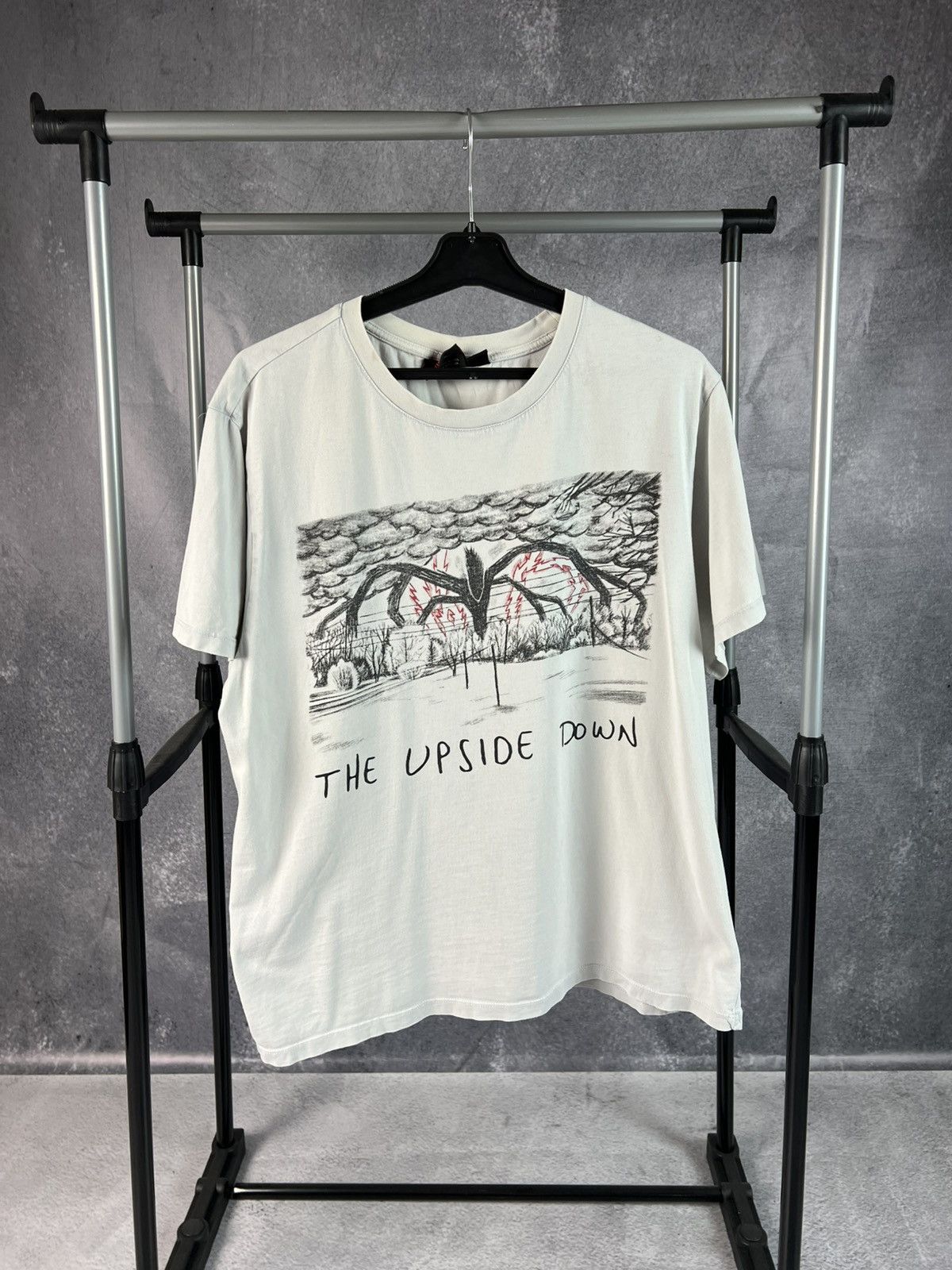 Band Tees Stranger Things merchandise T-shirt Size US M / EU 48-50 / 2 - 1 Thumbnail