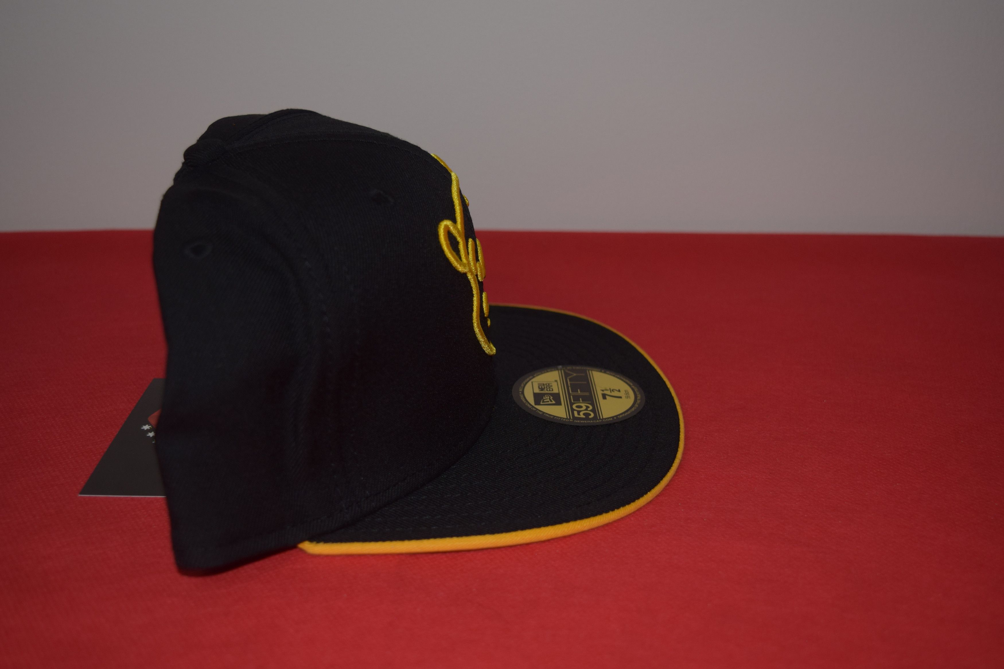 New Era Disney X New Era Winnie the Pooh Bear Fitted hat 59Fifty Size ONE SIZE - 6 Thumbnail