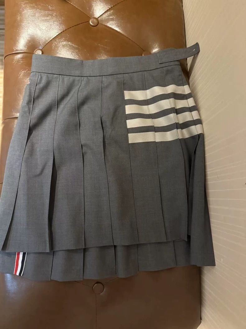 Thom Browne Thom Browne Light gray wool pleated dress Size 24" / US 00 / IT 34 - 1 Thumbnail