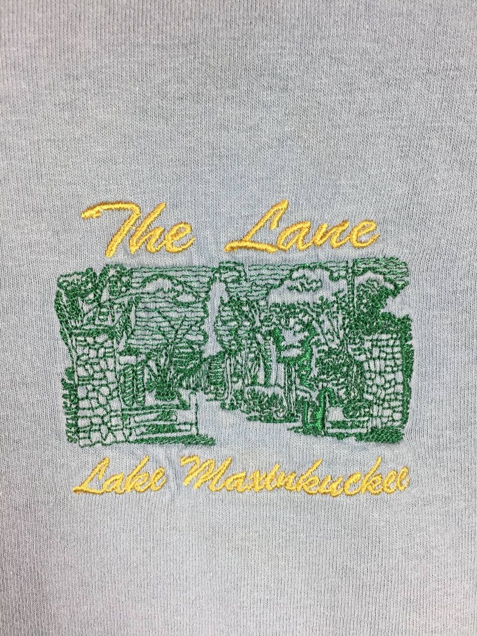 Vintage Vtg Queensboro Lake Maxinkuckee Indiana Embroidered Logo Tee Size US L / EU 52-54 / 3 - 4 Thumbnail