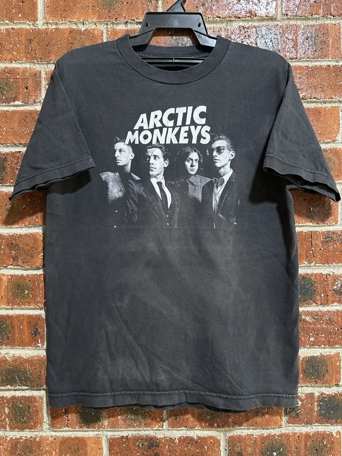 Band Tees Thrashed Vintage Arctic Monkeys Sun Faded Grunge Tee Size US M / EU 48-50 / 2 - 1 Thumbnail