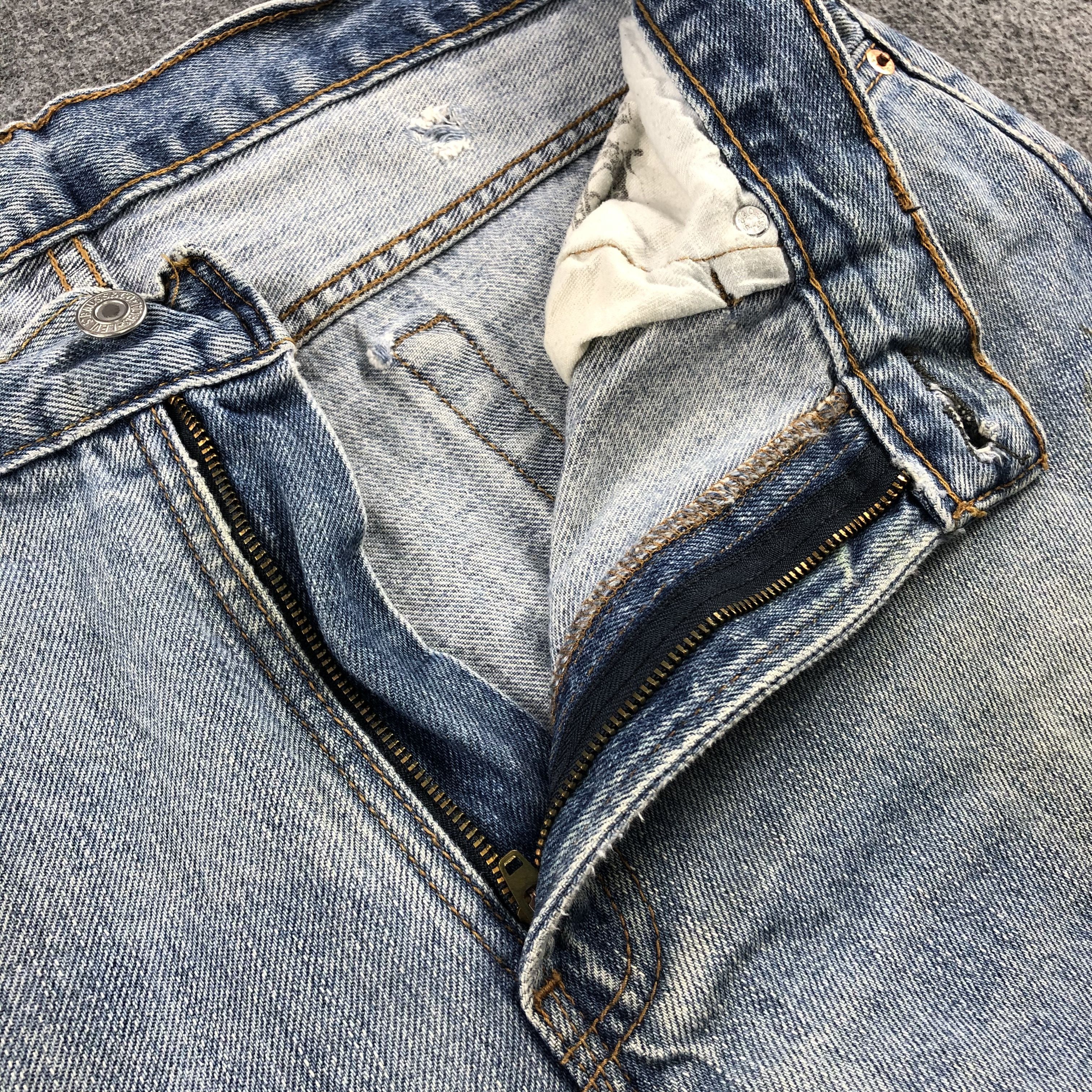 Levi's Vintage Blue Wash Levis 516 Jeans-J1666 Size US 35 - 8 Thumbnail