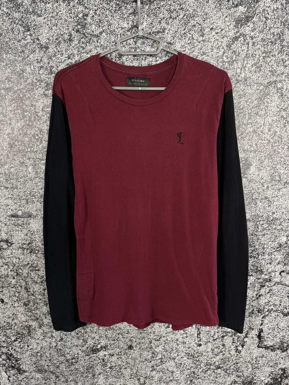 Vintage Mens Religion Long Sleeve T-Shirt Streetwear Size M Medium Size US M / EU 48-50 / 2 - 1 Thumbnail