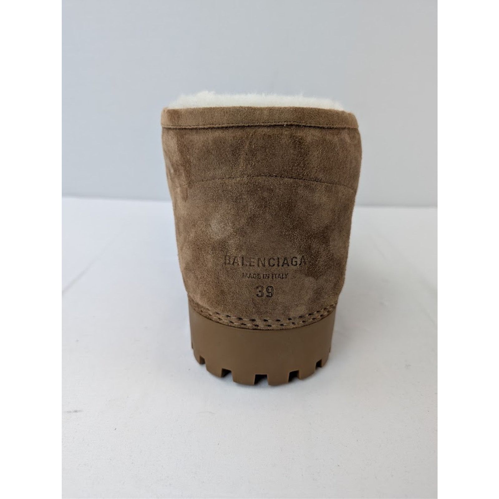 Balenciaga o1rshd1 Q: 2 / DUP / Alaska Fur Bootie in Brown/White Size US 8 / EU 41 - 14 Thumbnail