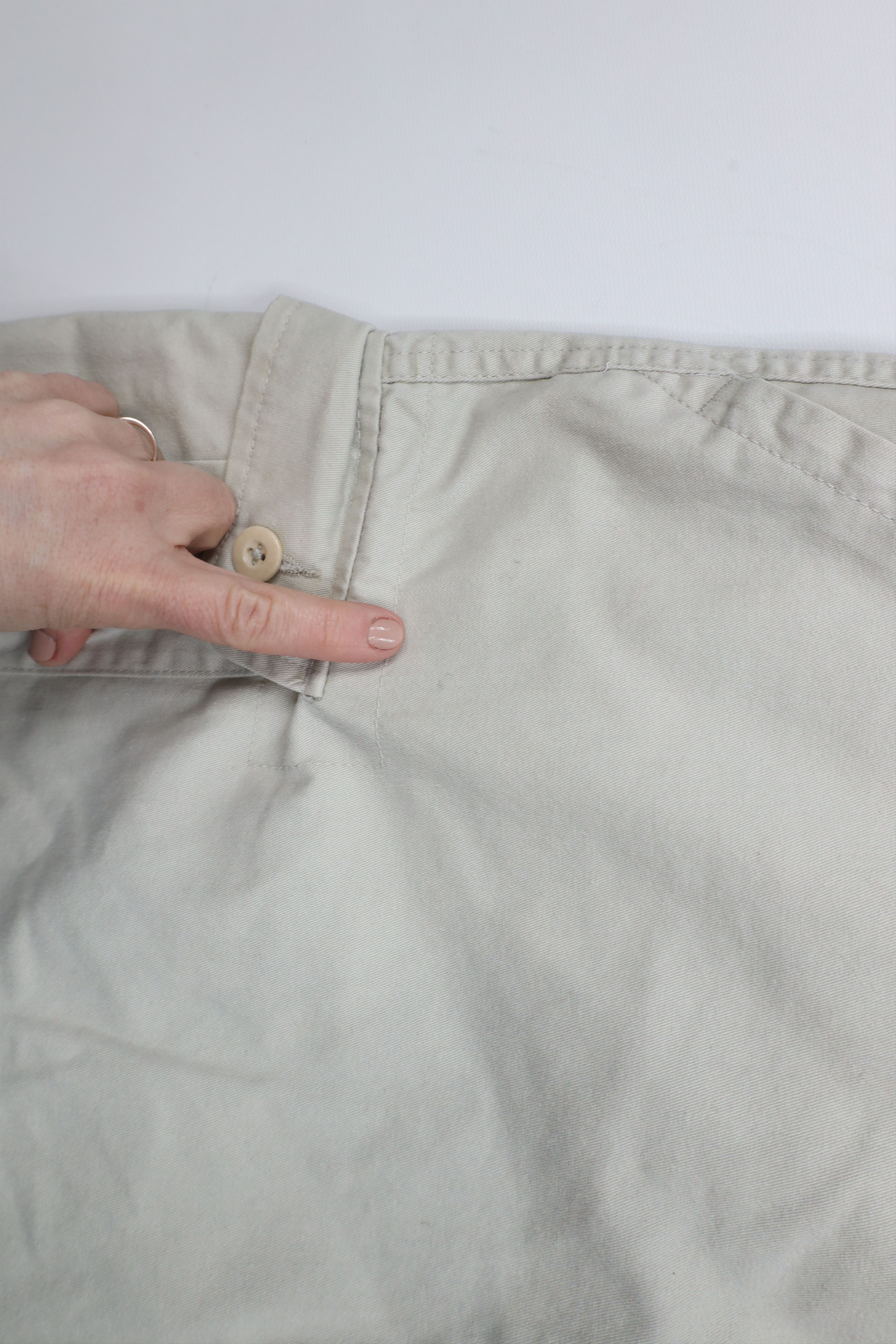 Vintage Vintage 90s Streetwear Baggy Fit Cargo Shorts Beige Cotton Size US 36 / EU 52 - 6 Thumbnail