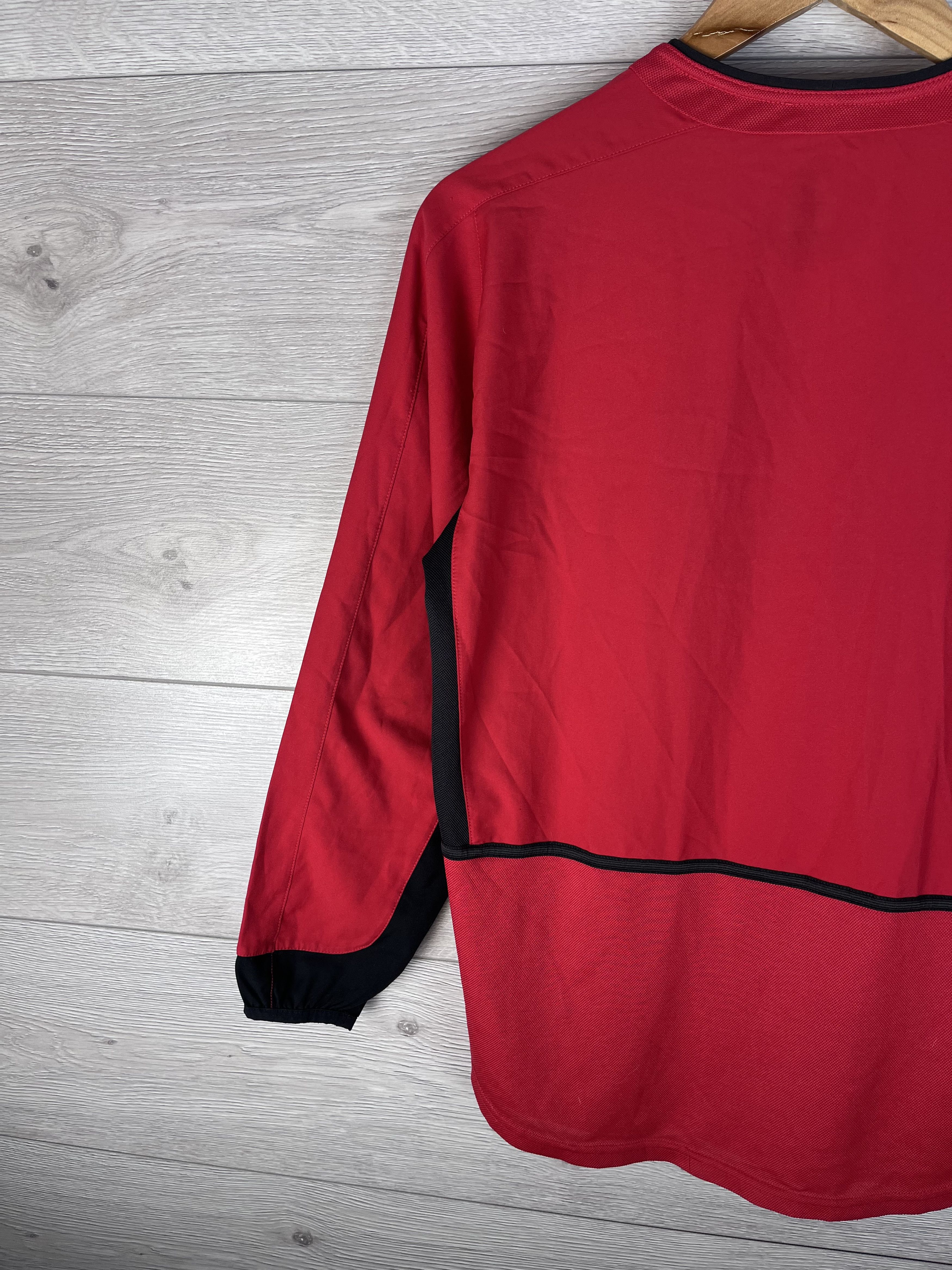 Nike Vintage men's Manchester United 02/04s Nike jersey shirt Size US S / EU 44-46 / 1 - 18 Thumbnail