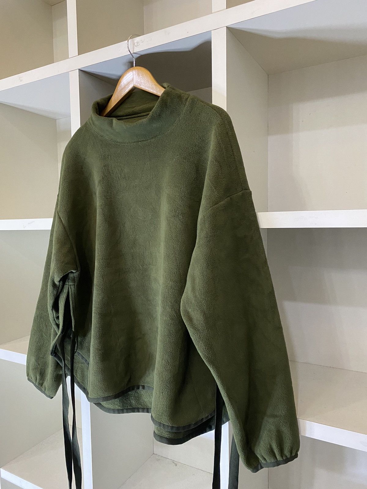 Uniqlo × White Mountaineering Uniqlo White Mountaineering fleece Sweater Size XL / US 12-14 / IT 48-50 - 3 Thumbnail