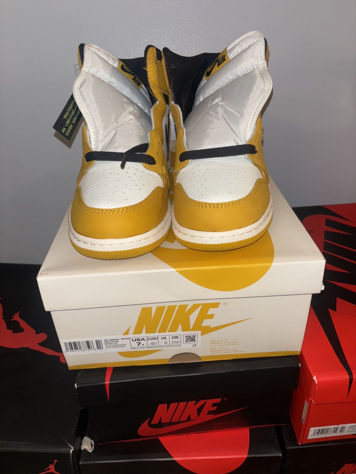 Jordan Brand AIR JORDAN 1 Retro HIGH OG Size US 7 / EU 40 - 7 Thumbnail