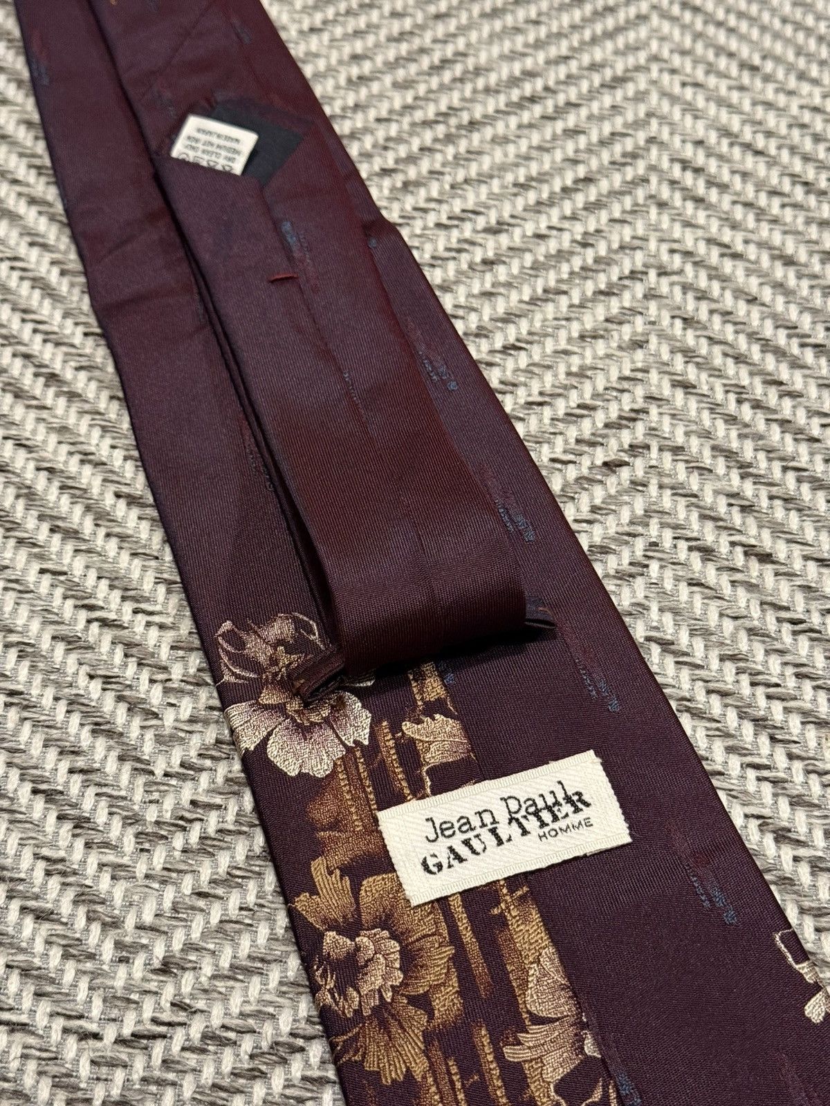 Jean Paul Gaultier JEAN PAUL GAULTIER HOMME Dark Pattern Burgundy COLOR TIE Size ONE SIZE - 7 Thumbnail