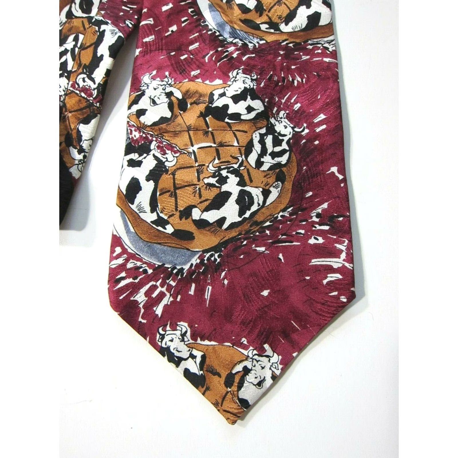 Halston VINTAGE Halston III 100% Silk Maroon Brown Black White Cow Pie Classic Tie Mens Tie Size ONE SIZE - 2 Thumbnail