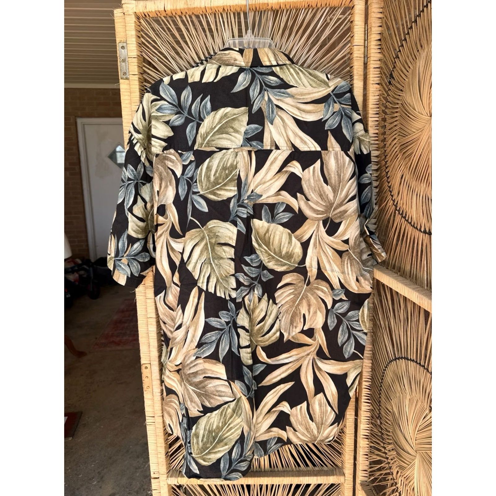 Chaps VINTAGE Chaps Ralph Lauren Big & Tall 2XLT Hawaiian Shirt Black Short Sleeve Button-Up Tropical Leaf Mens Size US XXL / EU 58 / 5 - 7 Thumbnail