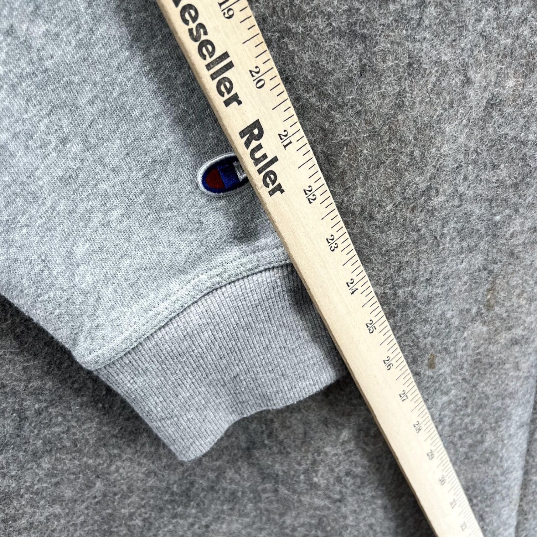 Champion VINTAGE Champion Sweater Men M Gray Crewneck Pullover Fleece Cotton Logo All Seasons Size US M / EU 48-50 / 2 - 5 Thumbnail