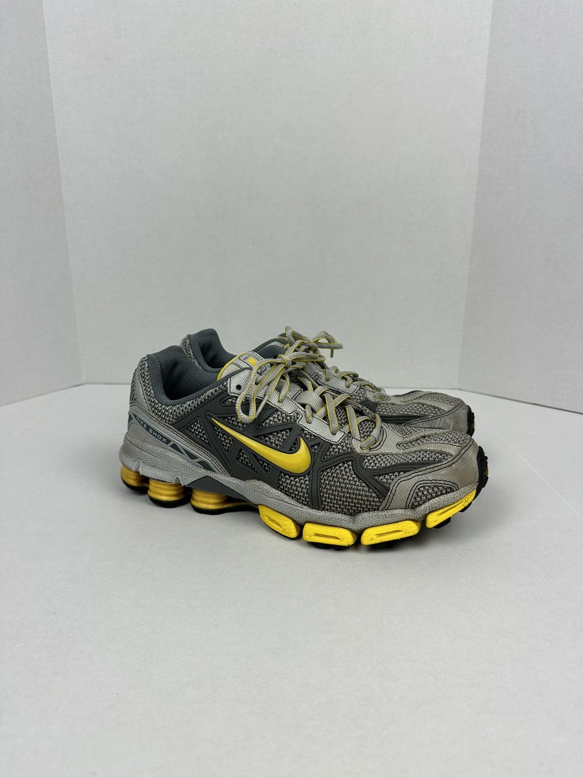 Nike × Vintage Y2K Vintage NIKE SHOX Running Shoes Sneakers 313812-072 Size US 11 / IT 41 - 1 Thumbnail
