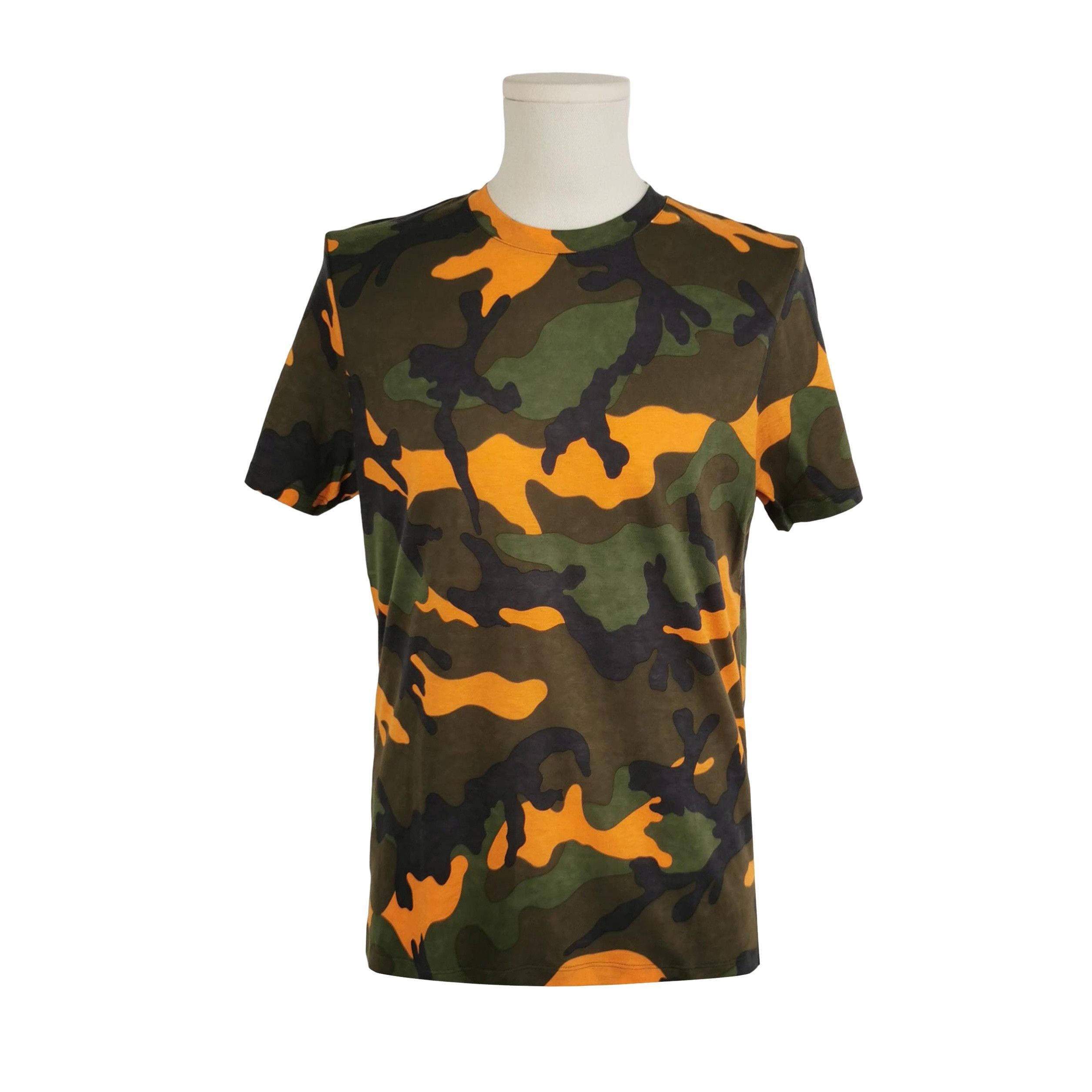 Valentino Valentino Camo Rockstud T-Shirt Size S Size US S / EU 44-46 / 1 - 1 Thumbnail