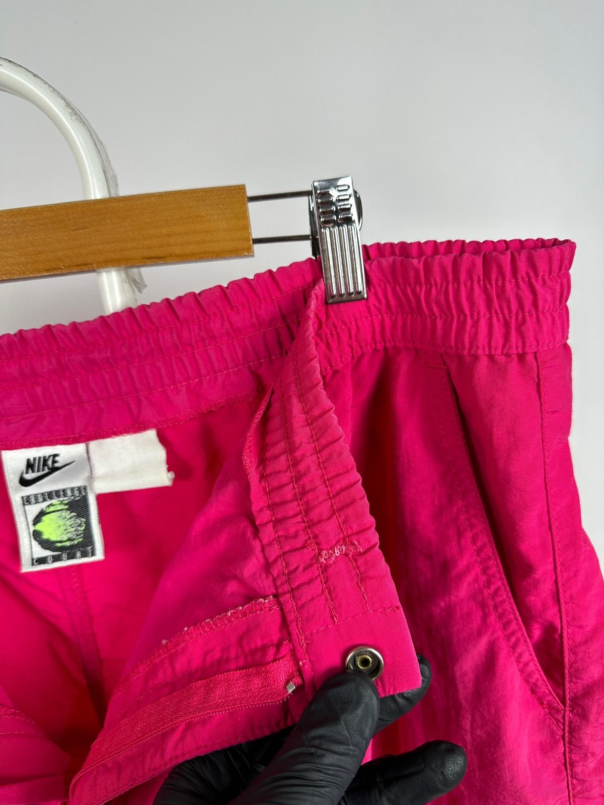 Nike Vintage Nike Challenge Court Nylon Pink Shorts Andre Agassi Size US 36 / EU 52 - 17 Thumbnail