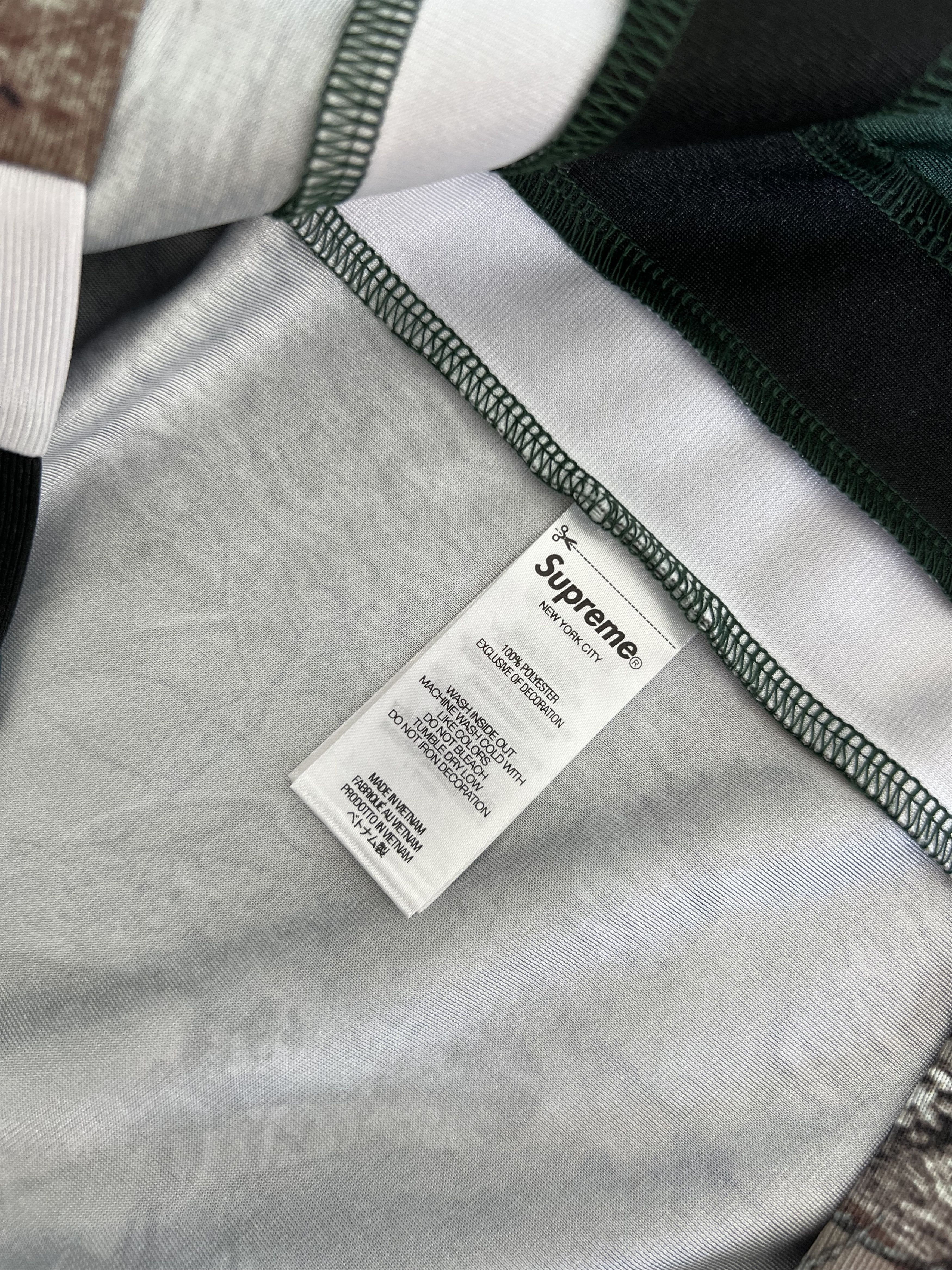 Supreme Supreme Breast Cancer Awareness Football Jersey Green Camo Size US M / EU 48-50 / 2 - 8 Thumbnail