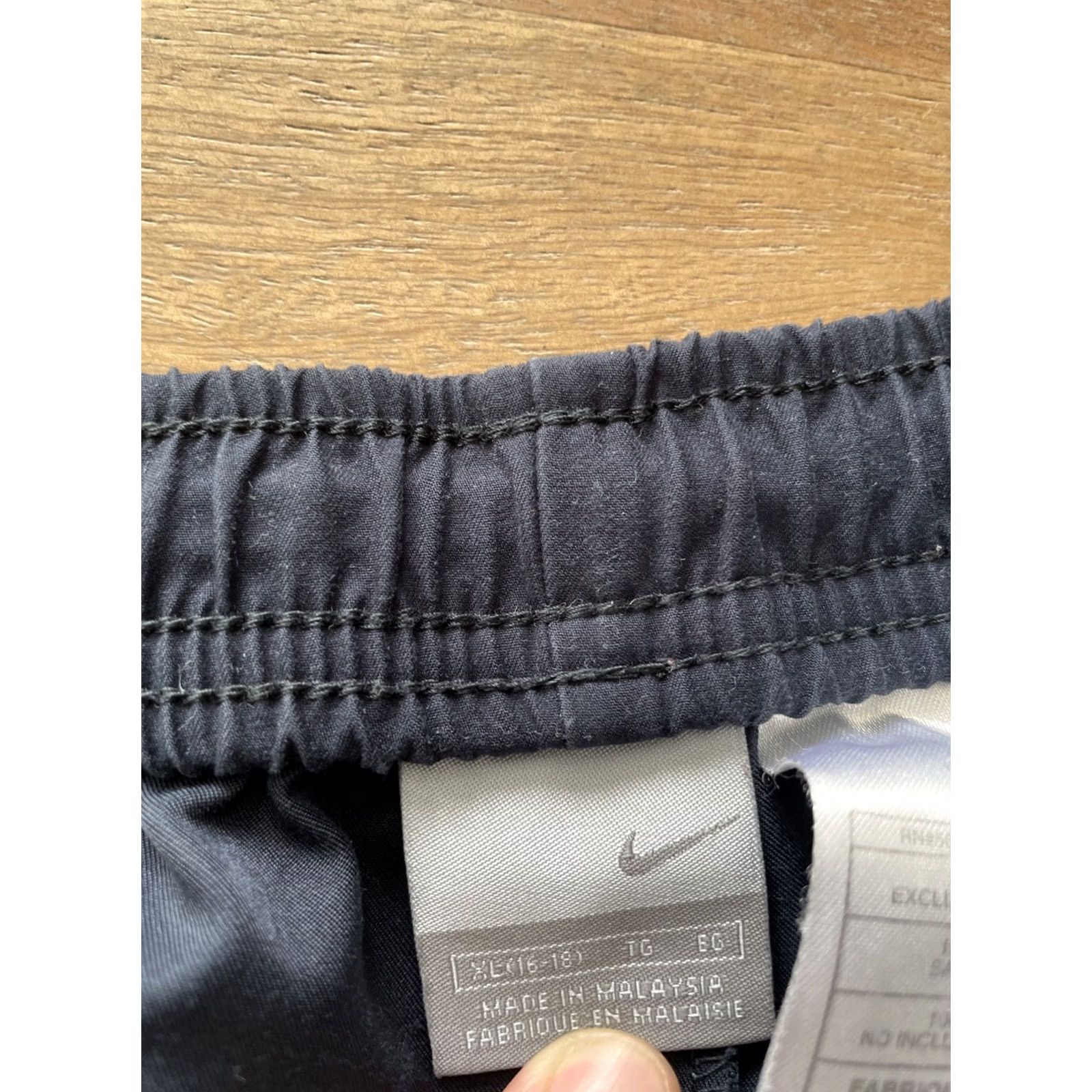 Nike VINTAGE Nike Grey Tag Baggy Wide Leg Track Pants Navy Blue Mens XL Y2K Sweatpants Size US 36 / EU 52 - 3 Thumbnail