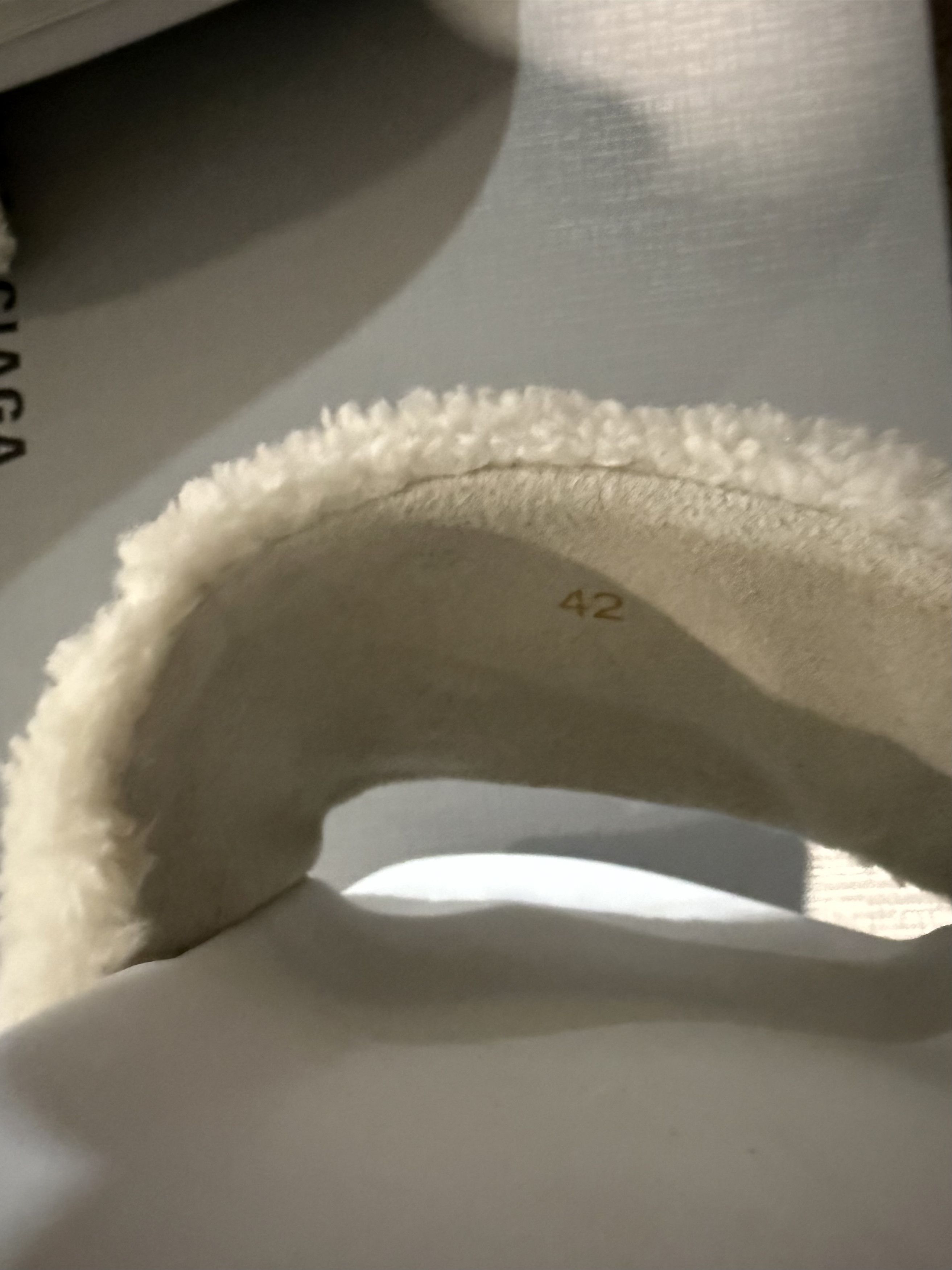Christian Louboutin Christian Louboutin Pool Slides Size US 9 / EU 42 - 4 Thumbnail
