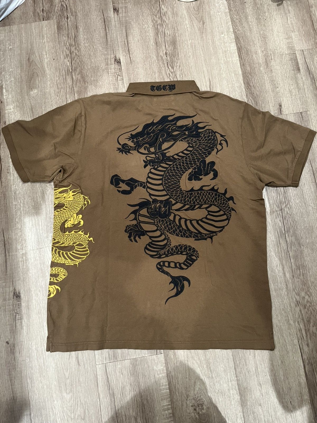Supreme × The Great China Wall Supreme The Great China Wall Dragon Polo Brown Size US L / EU 52-54 / 3 - 5 Thumbnail