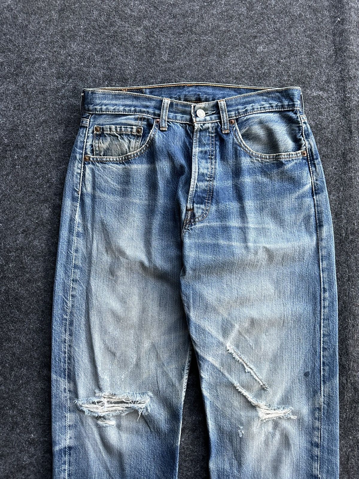 Levi's Levis 501 Distressed Blue Vintage Denim 30x28 D496 Size US 30 / EU 46 - 2 Thumbnail