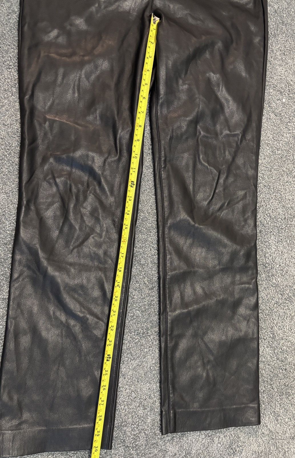 Express Express 90s slim Super High Rise Faux Leather Pants - sz 10R Size 32" / US 10 / IT 46 - 9 Thumbnail