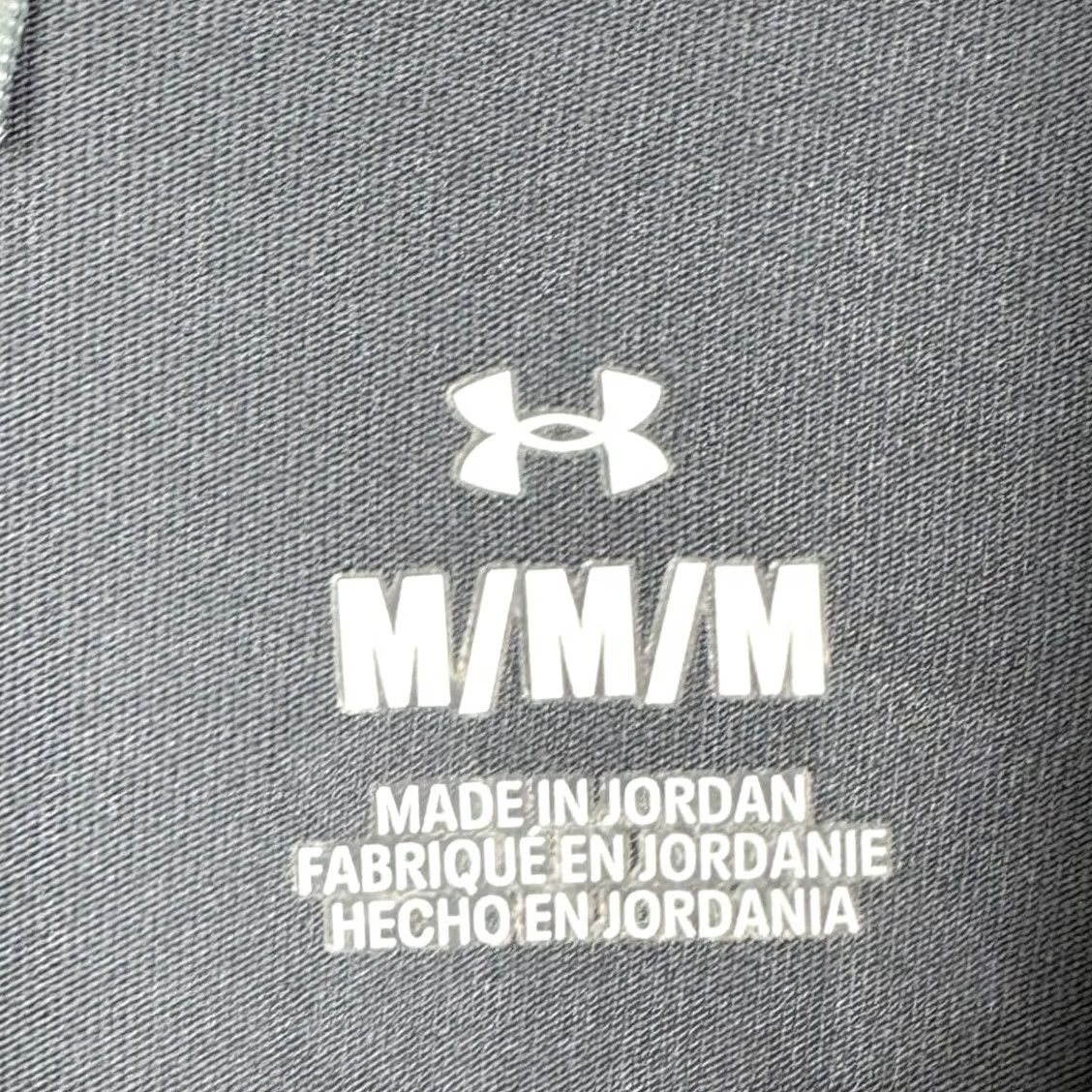 Under Armour Under Armour Golf Polo Shirt Mens Medium Shirt Gray Short Sleeve Polo Breathable M Gray Solid 90s-Modern Mens Size US M / EU 48-50 / 2 - 4 Thumbnail