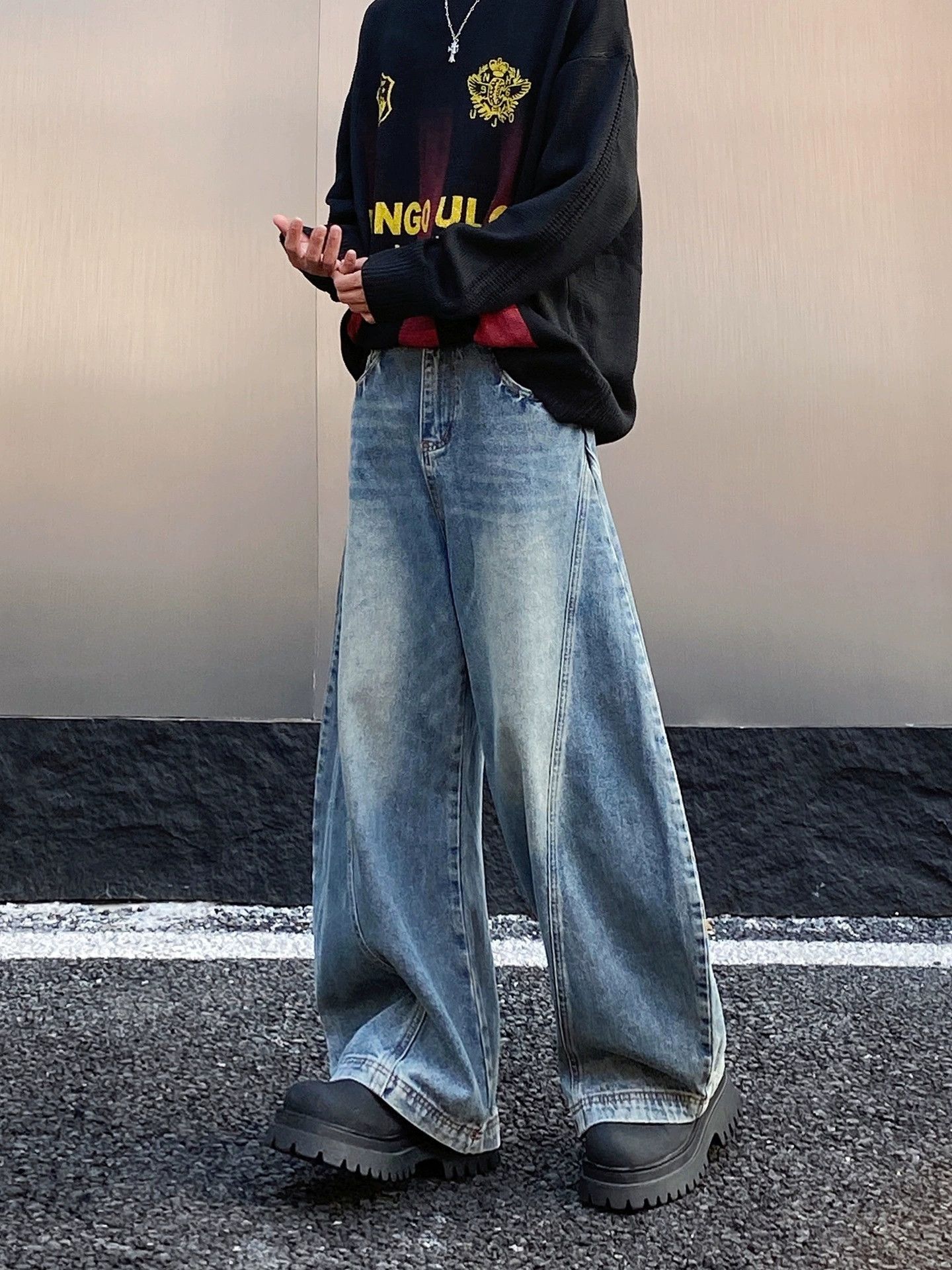 Japanese Brand American Retro Washed & Distressed Paneled Curved-Leg Jeans Size US 32 / EU 48 - 4 Thumbnail