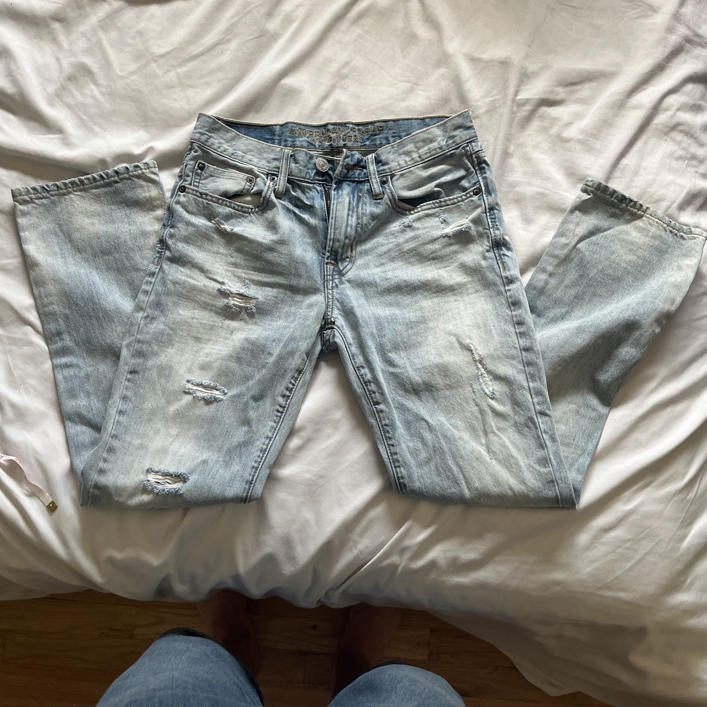 American Eagle Outfitters American Eagle Outfitters Faded and Distressed Blue Jeans Size 28" / US 6 / IT 42 - 9 Thumbnail