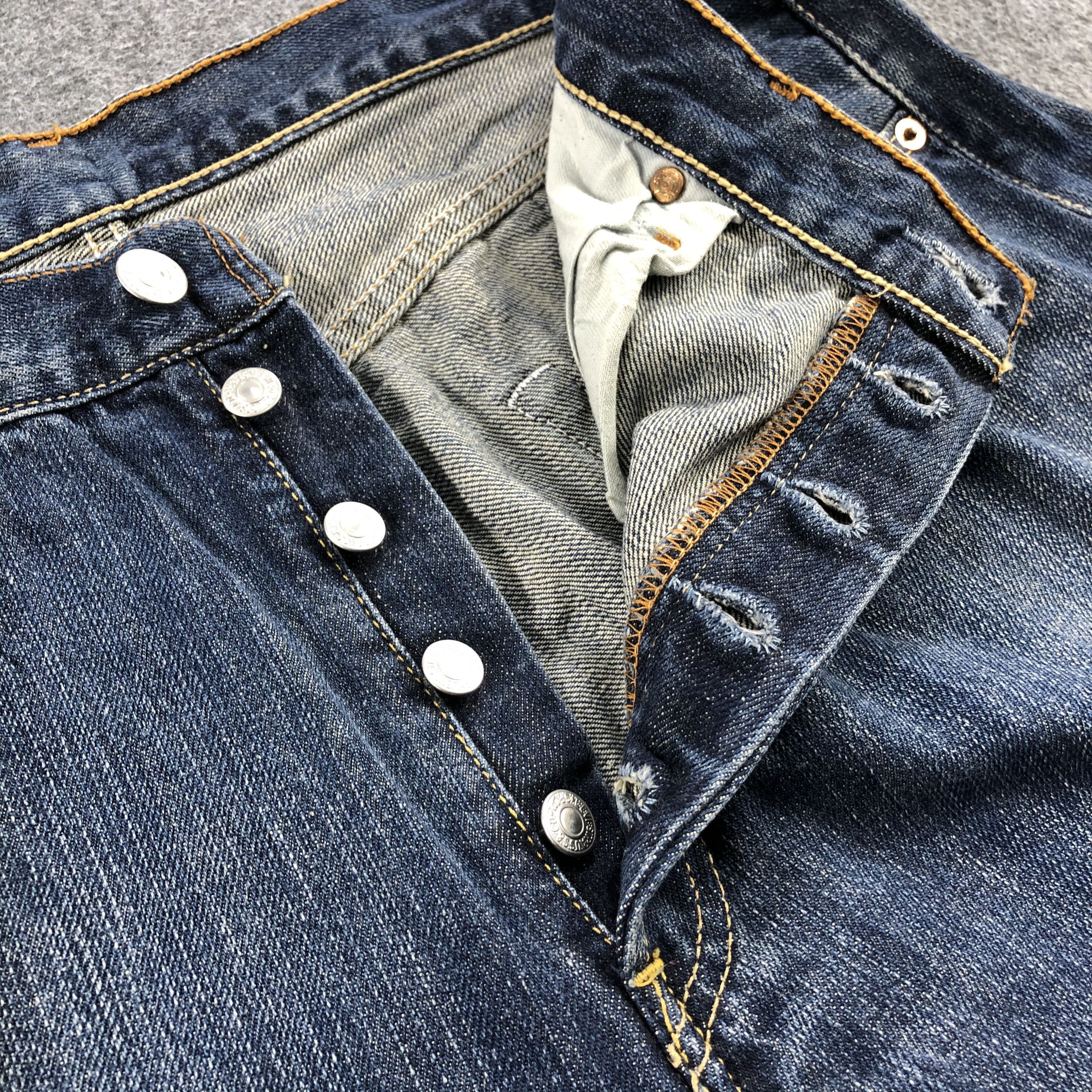 Levi's Vintage Levis 501 Jeans-JM956 Size US 35 - 8 Thumbnail