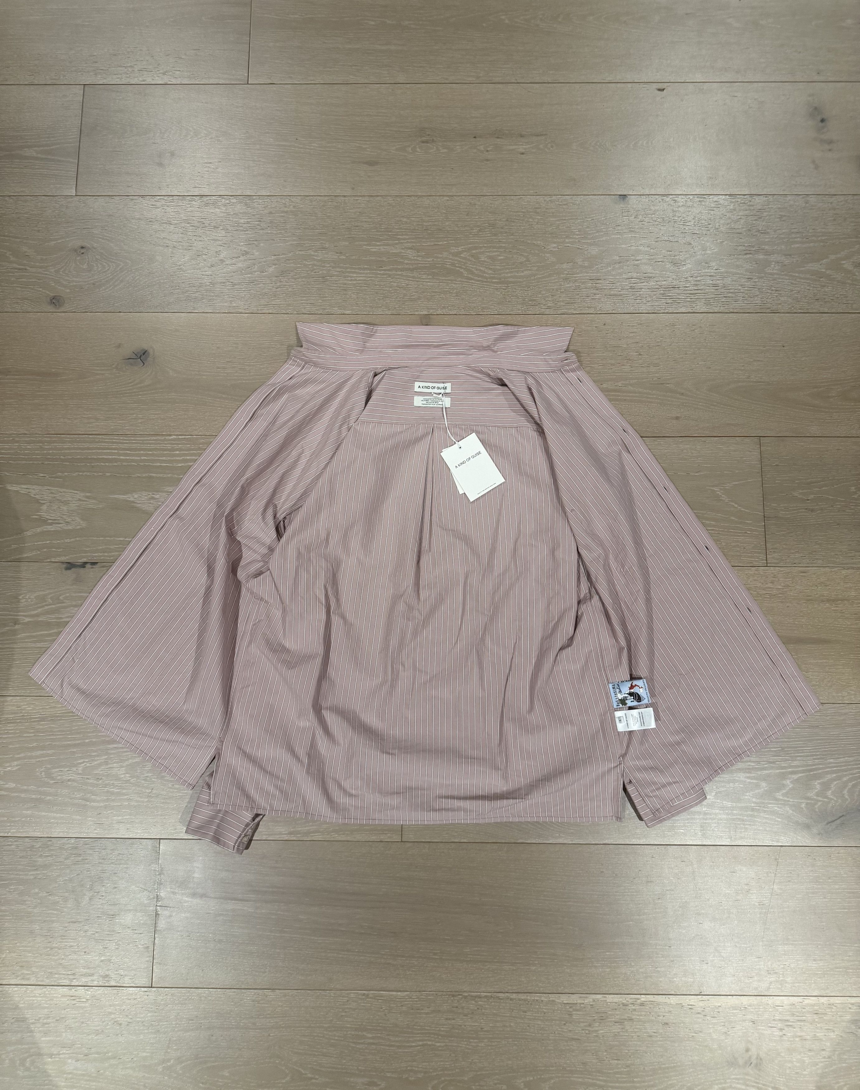 A Kind Of Guise 💚 AW25 A Kind Of Guise Gusto Shirt Wild Rose Stripe NEW Size US L / EU 52-54 / 3 - 12 Thumbnail
