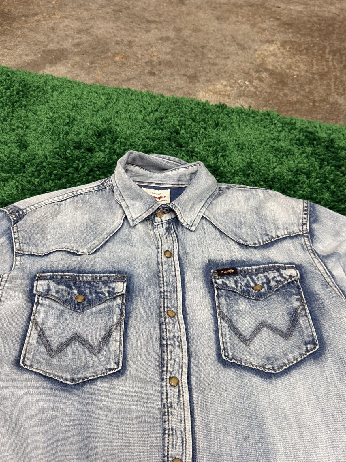 Wrangler Wrangler Denim Cowboy Yoke Pocket Logo Shirt Jean Medium Size US M / EU 48-50 / 2 - 3 Thumbnail