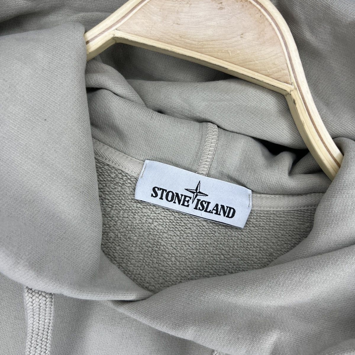 Stone Island Stone Island Hoodie Sweatshirt Hooded Beige Badge Logo Size US M / EU 48-50 / 2 - 6 Thumbnail