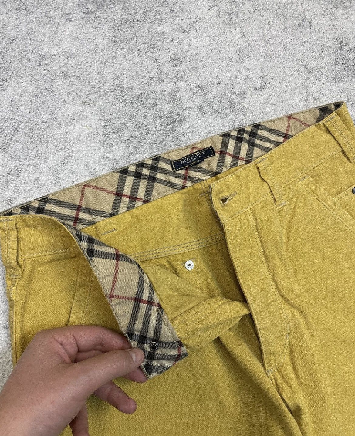 Burberry Vintage 90s Burberry nova check Brit Lightwash Denim Jeans Size US 32 / EU 48 - 6 Thumbnail
