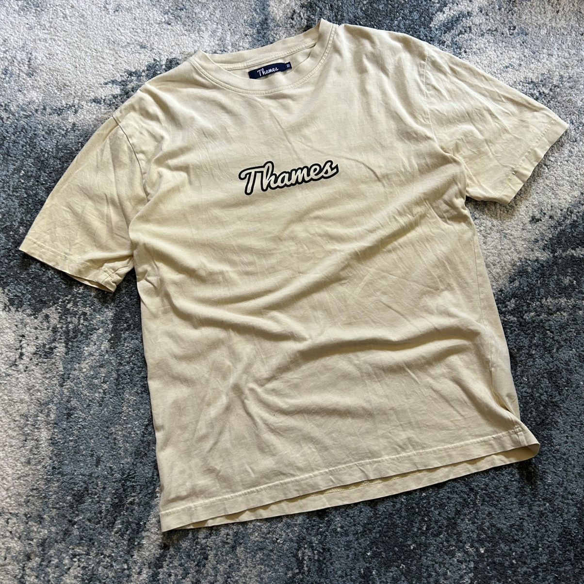 Thames THAMES LONDON OG CURSiVE LOGO TEE MUSTARD Blondey McCoy Size US M / EU 48-50 / 2 - 1 Thumbnail
