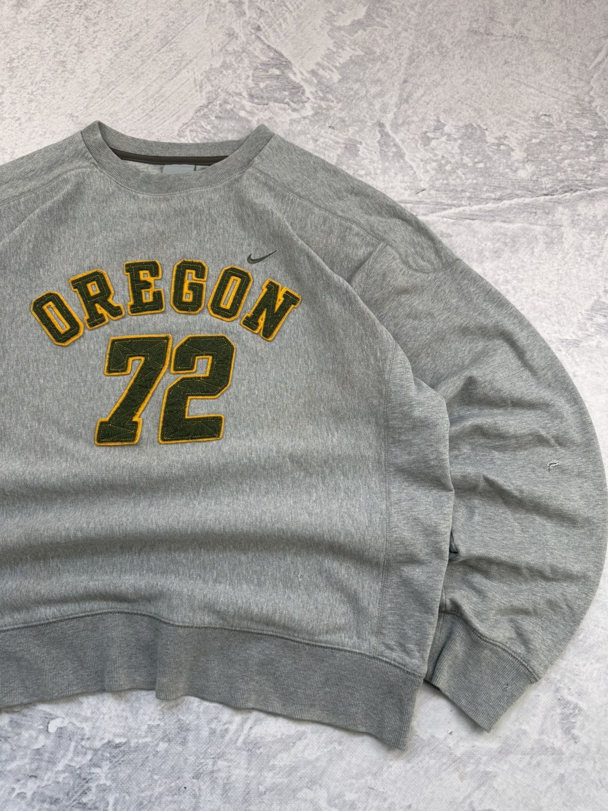 Nike × Vintage NIKE VINTAGE CENTER LOGO OVERSIZE BOXY SWEATSHIRT Size US L / EU 52-54 / 3 - 3 Thumbnail